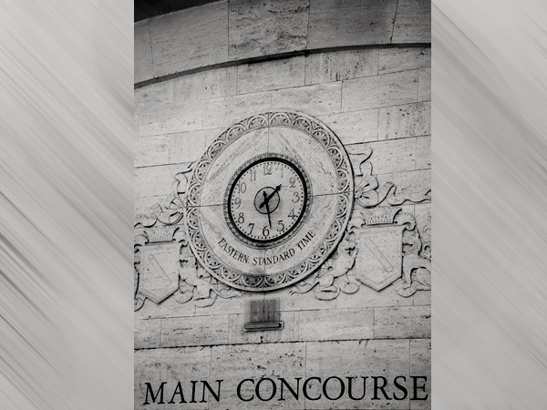 वास्तु शास्त्र के अनुसार दीवार घड़ी की दिशा