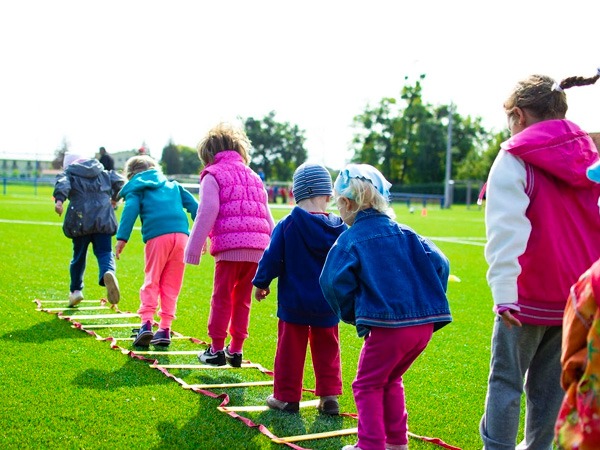 प्राइमरी स्कूल के बच्चे आपसे 