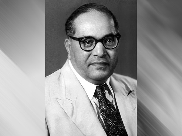 संविधान दिवस 2022: रोचक तथ्य