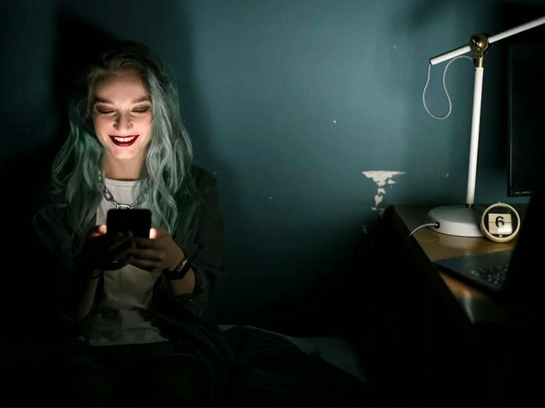 देर रात सोने से मस्तिष्क में होते हैं ये बदलाव 