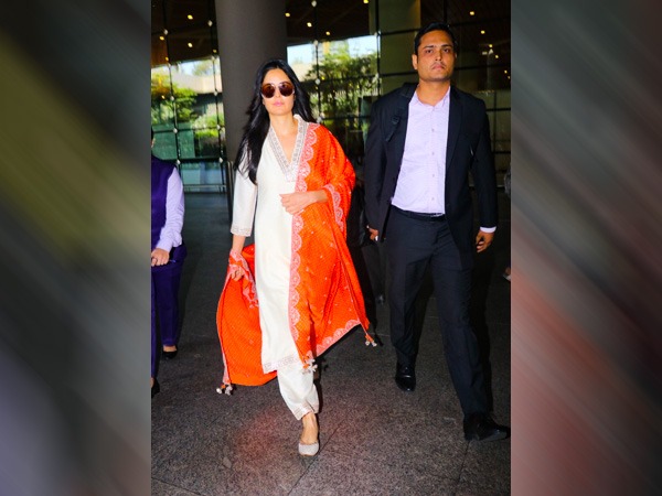 स्टाइल के साथ मिनिमल लुक