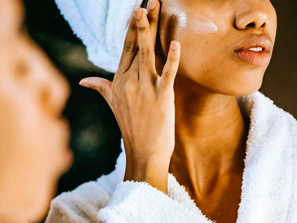 सनस्क्रीन लगाना ना भूलें