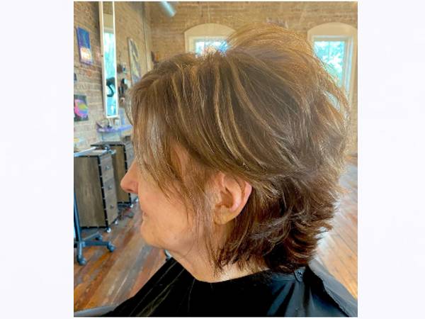 शॉर्ट शेग हेयर कट