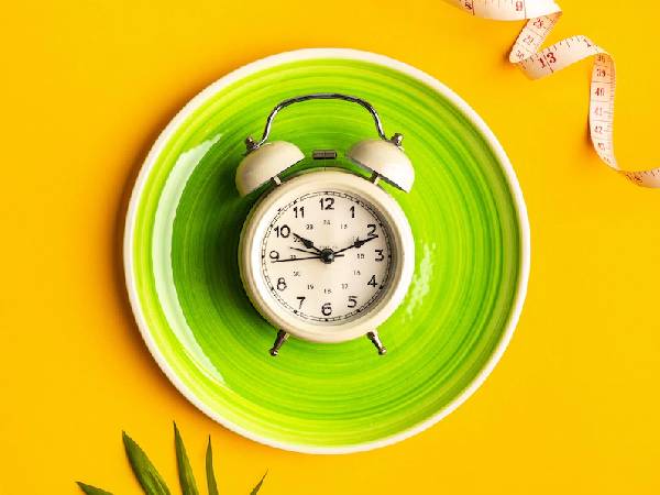 2. इंटरमिटेंट फास्टिंग