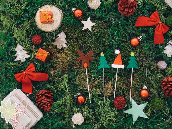 5. पुराने डेकोरेशन आइटम्स का यूज