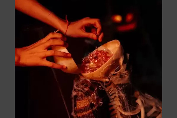 ब्रेन ईटिंग अमीबा किस तरह से इंसानों को संक्रमित कर सकता है ?