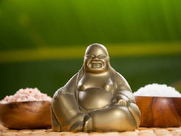 4. लाफिंग बुद्धा