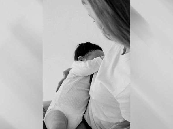 सर्दी से बीमार और ब्रेस्टफीडिंग को मैनेज करने के टिप्स 