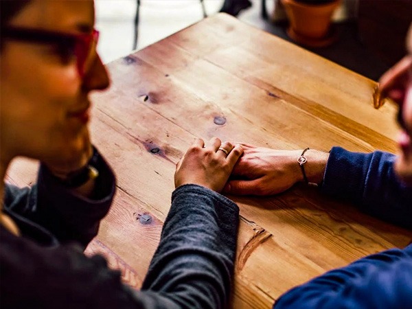 डेट के कम्फर्ट लेवल का पता लगाना