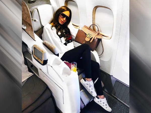 आई पैचेस या आई क्रीम लगाएं