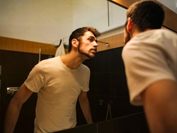 अपने फेस के लिए सही प्रोडक्ट को ना चुनना