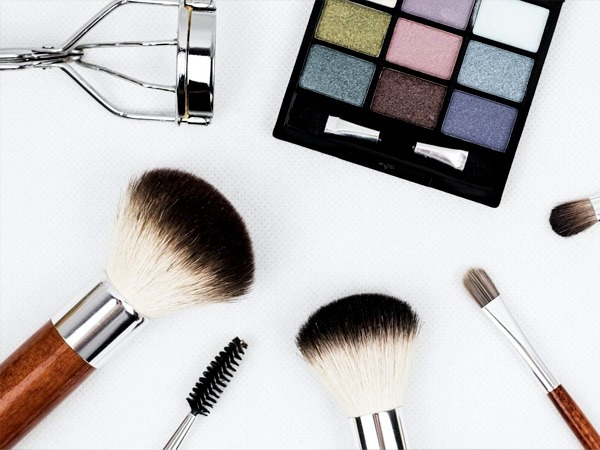 यूरोपियन कमीशन ने इसे पेश किया यूरोपियन कमीशन ने इसे पेश किया