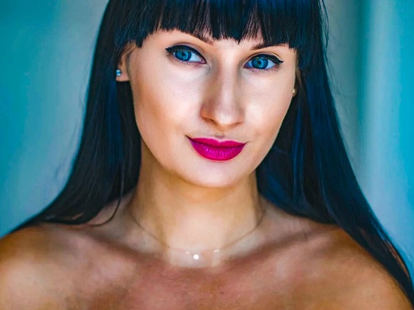 स्किन को चमकदार बनाता है