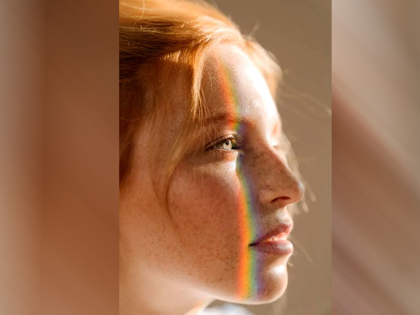 मॉइस्चराइज़र से स्किन को रखें हाइड्रेटेड