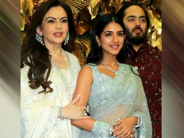 राधिका मर्चेंट कहां की रहने वाली हैं ?