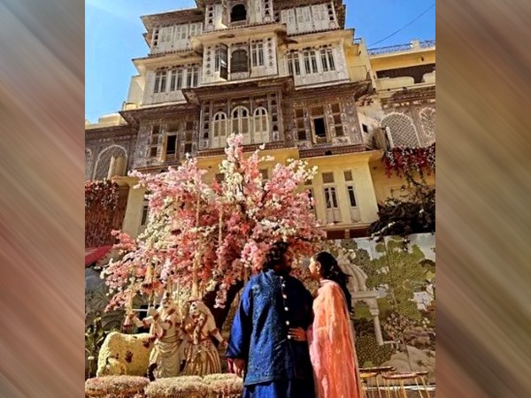 राधिका एक एनिमल लवर्स भी हैं