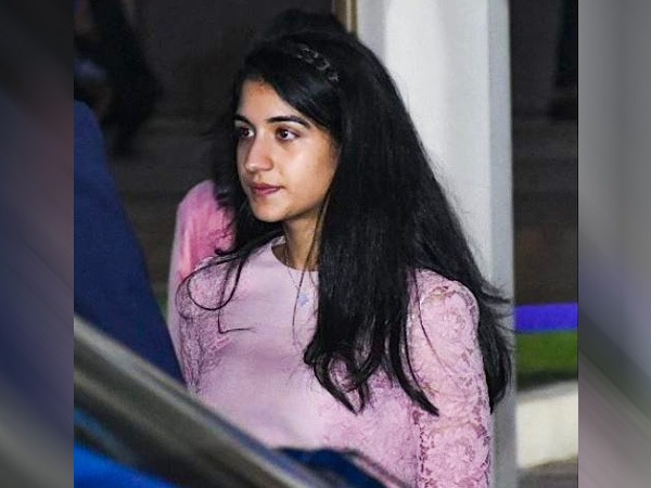 राधिका मर्चेंट ने पढ़ाई के बाद क्या किया ?