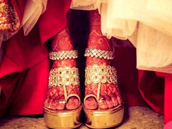 वेजेज वेजेज