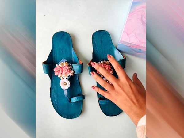 कोहलापुरी के साथ साड़ी स्टाइल करें कोहलापुरी के साथ साड़ी स्टाइल करें