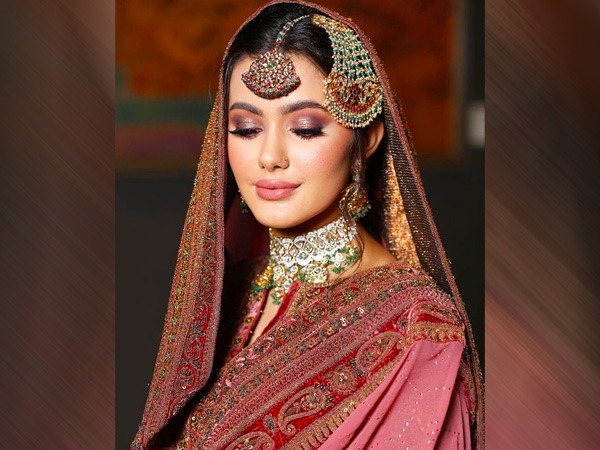 मैटेलिक कलर ब्राइडल मेकअप ट्रेंड 2023: