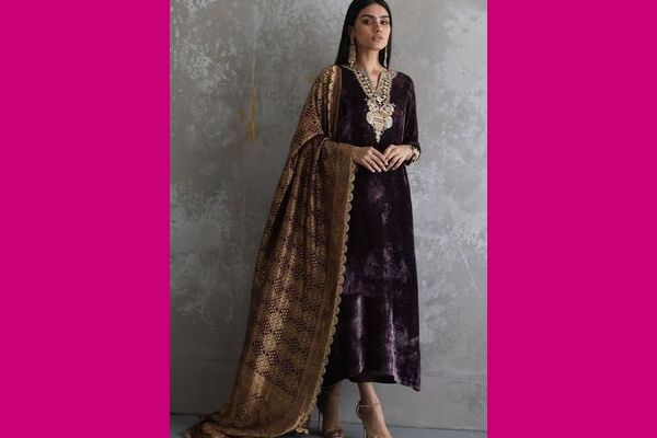 स्टाइलिंग वेडिंग और वेस्टर्न आउटफिट