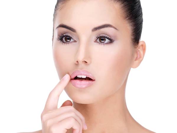 8. लिप बाम की तरह करें इस्तेमाल