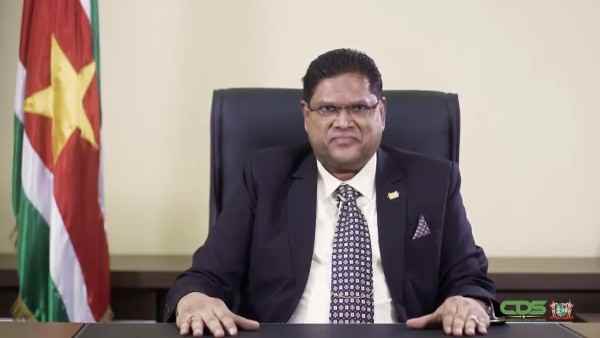 सूरीनाम के राष्ट्रपति चंद्रिकाप्रसाद संतोखी
