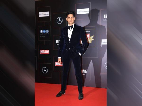 क्लासिक नोश लैपल टक्सीडो सूट