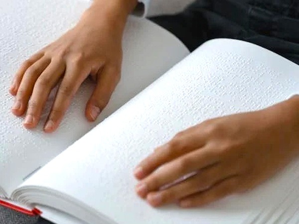 संगीत में नेत्रहीन संगीतकार इस्तेमाल करते हैं ब्रेल एल्फाबेट 