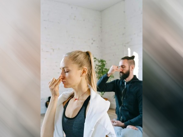 टेंशन को दूर करने के लिए ब्रीदिंग एक्सरसाइज