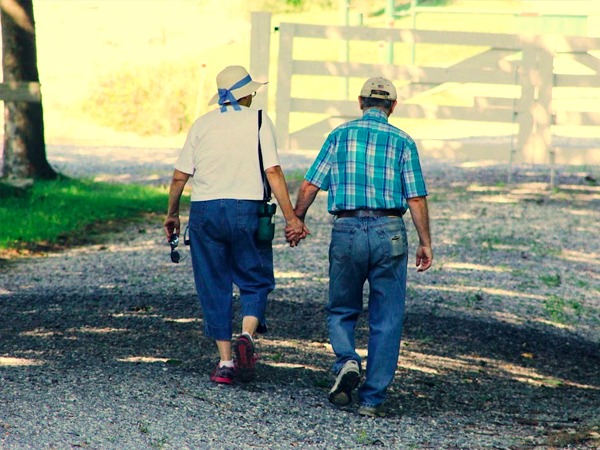  माता-पिता के स्वास्थ्य की नियमित जांच करवाते रहें 