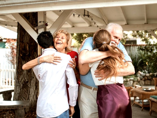 पेरेंट्स को इज्जत और प्यार की जरूरत
