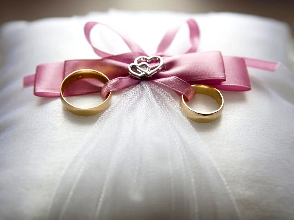 अपनी सैलरी से बचत करना शुरू कर दें