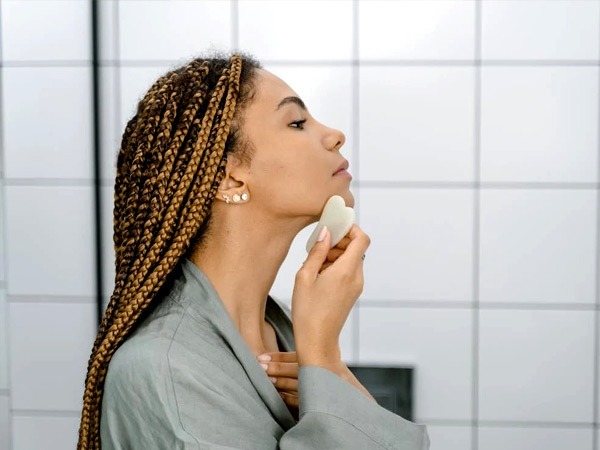 गर्दन पर मसाज