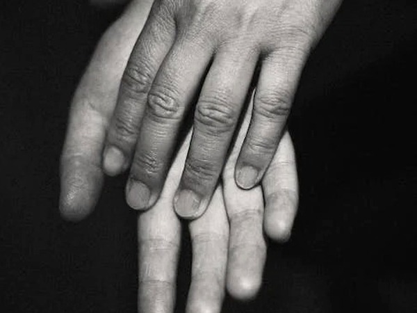 सॉफ्ट हथेलियों के लिए ये टिप्स अपनाएं