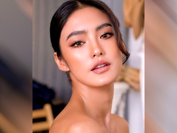 स्टेप 2- आंखों का मेकअप