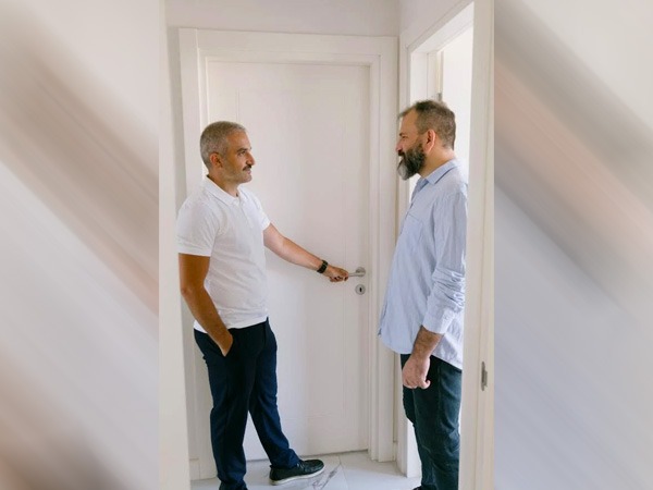 पड़ोसियों की मदद मांगे