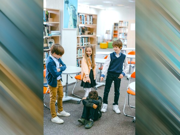 बच्चे को बुली बनने से कैसे रोकें-