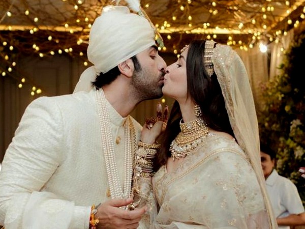 Valentine's Day: रणबीर कपूर आलिया भट्ट