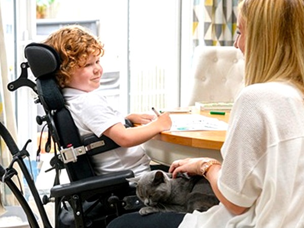 Duchenne Muscular Dystrophy: ड्यूशेन मस्कुलर डिस्ट्रॉफी के लक्षण