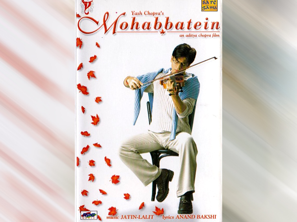 Shah Rukh Khan: कंधों पर स्वेटर के साथ राज आर्यन