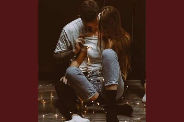 Love And Intimacy: इंटिमेसी में जल्दबाजी ना करें