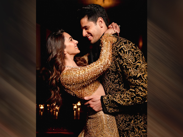 ग्लोइंग मेकअप की धूम