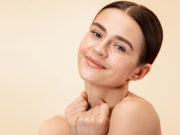 2. ऑयली स्किन के लिए चंदन का उपयोग 2. ऑयली स्किन के लिए चंदन का उपयोग