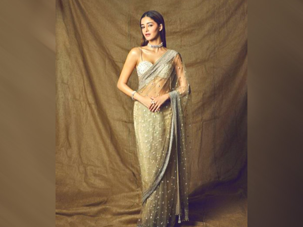 4. सेक्विन साड़ी