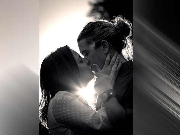 Relationship Tips: पार्टनर की तारीफें करें