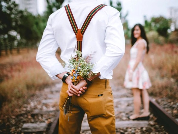 Blind Date : फोन पर कुछ जरूरी जानकारी जरूर लें 