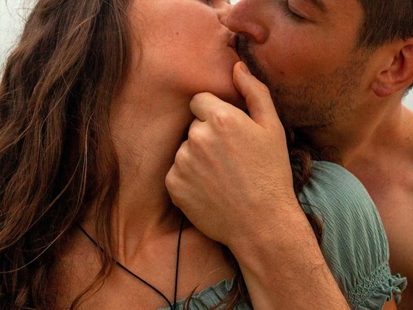 Physical Intimacy Habits: एक दूसरे की डिजायर का ख्याल Physical Intimacy Habits: एक दूसरे की डिजायर का ख्याल