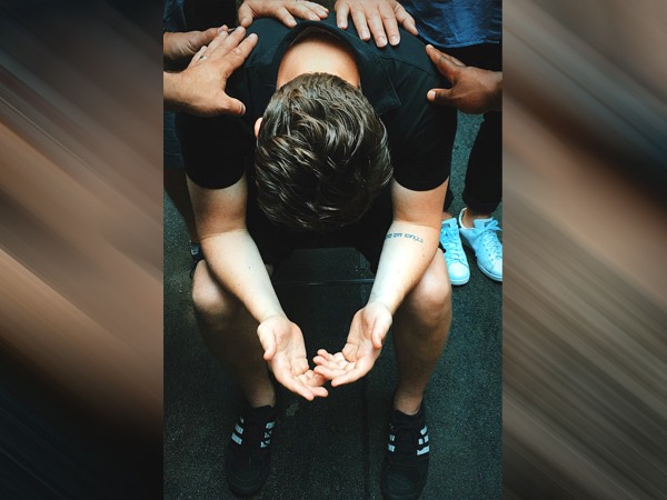 Friends Forever: जब दोस्त खुद से हार चुका हो 