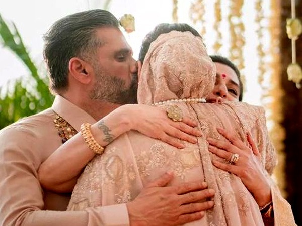 Marriage Tips: ससुराल में परिवार के साथ फिल्में देखें